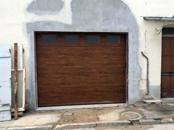 Porte de garage sectionnelle contemporaine Châtillon-sur-Seine