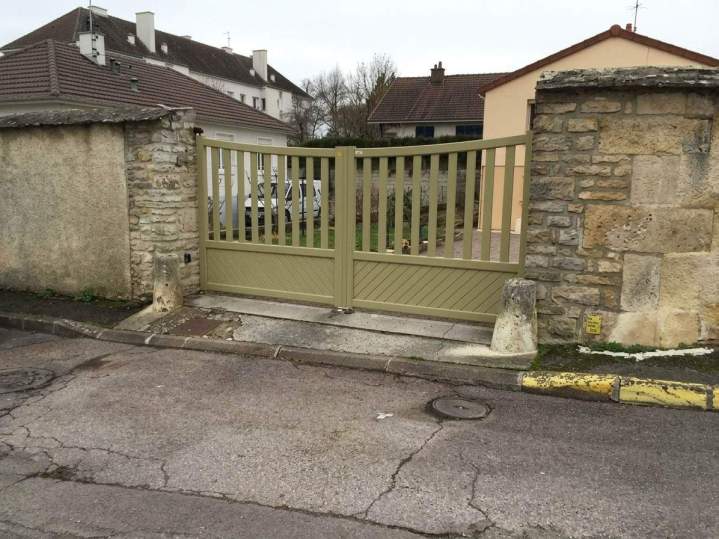 Portail en alu battant Châtillon-sur-Seine